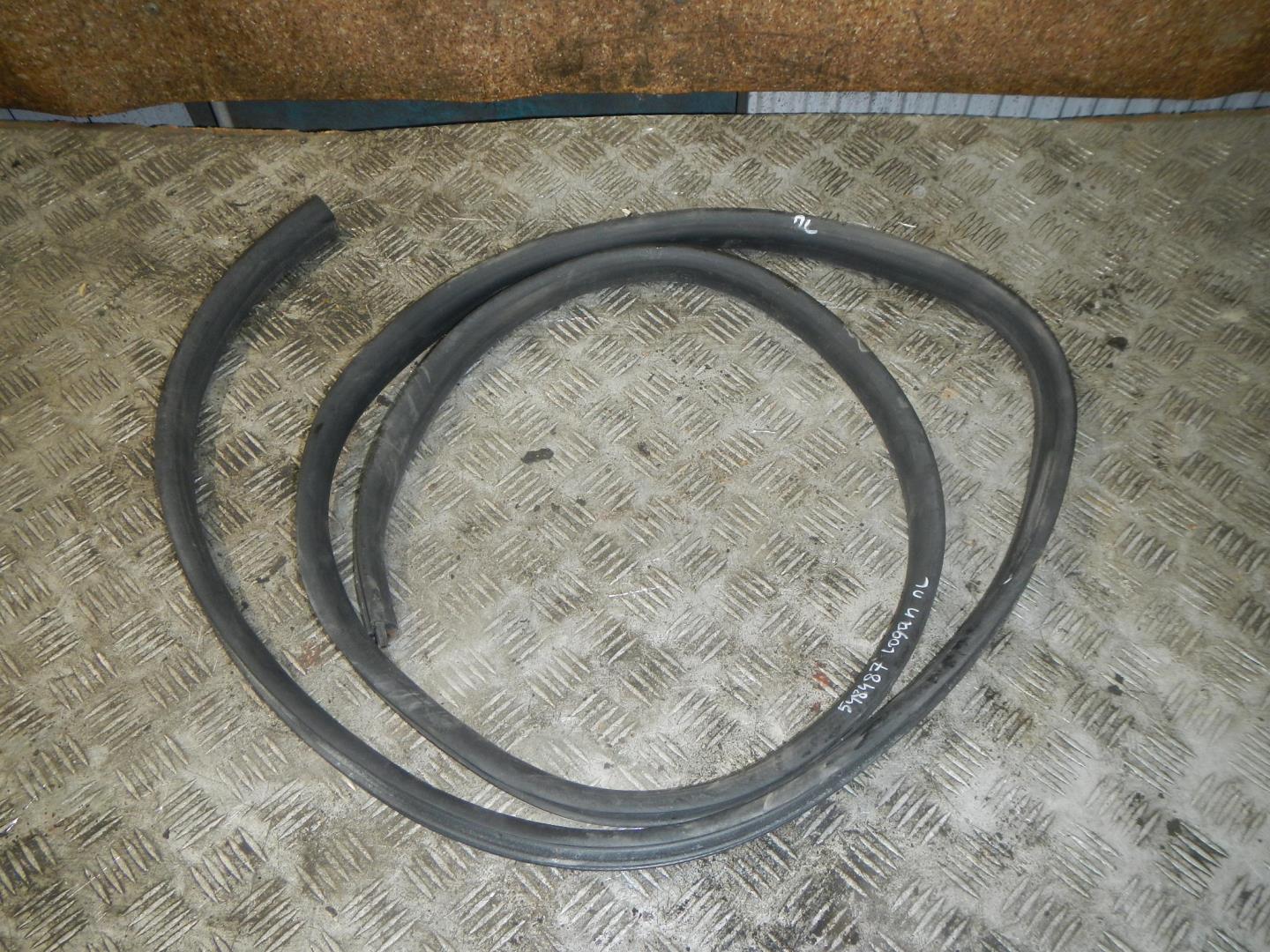 Уплотнитель двери