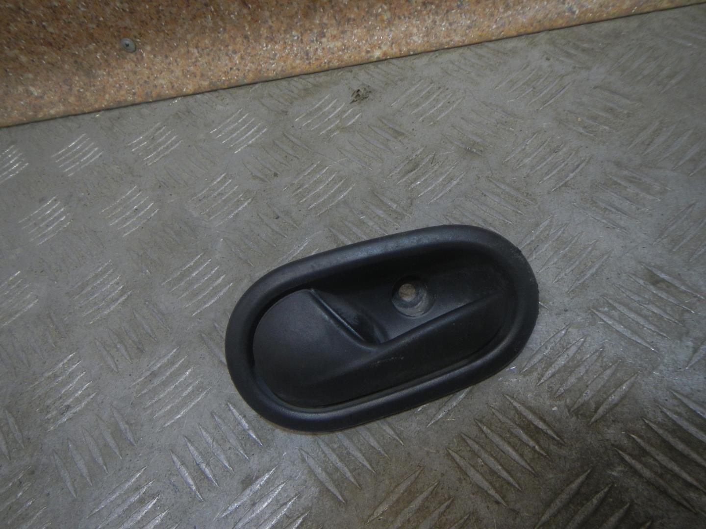 Ручка двери внутренняя левая