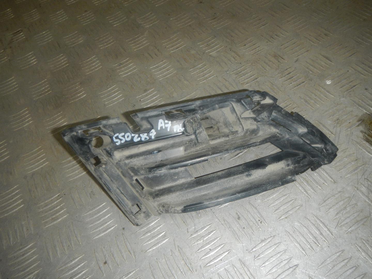 Кронштейн переднего бампера левый