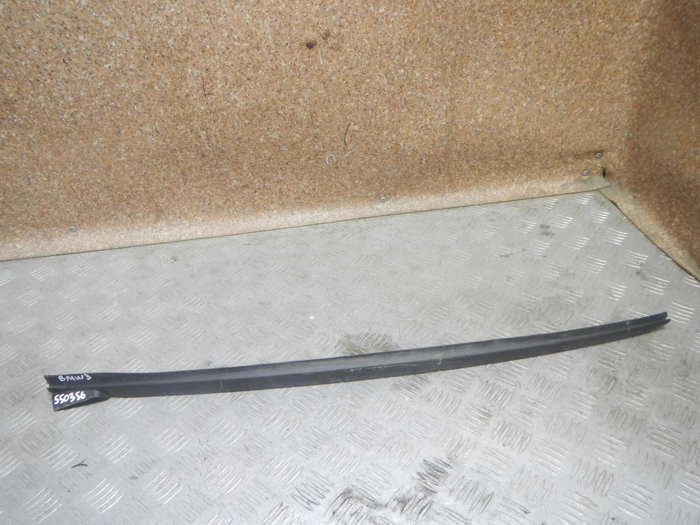 Молдинг лобового стекла