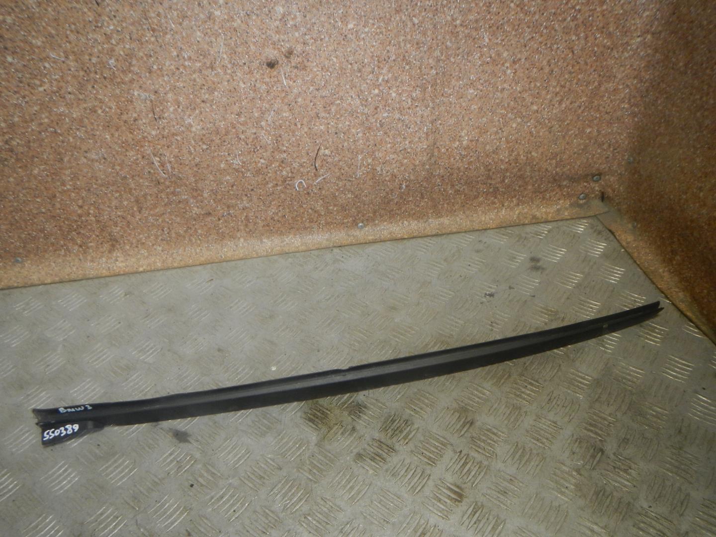 Молдинг лобового стекла