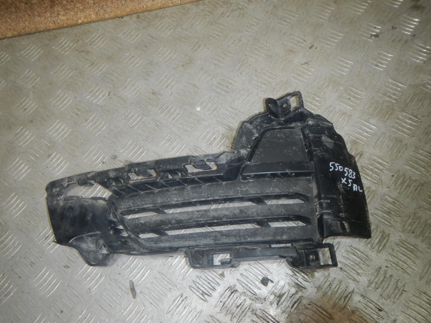 Решетка в бампер левая