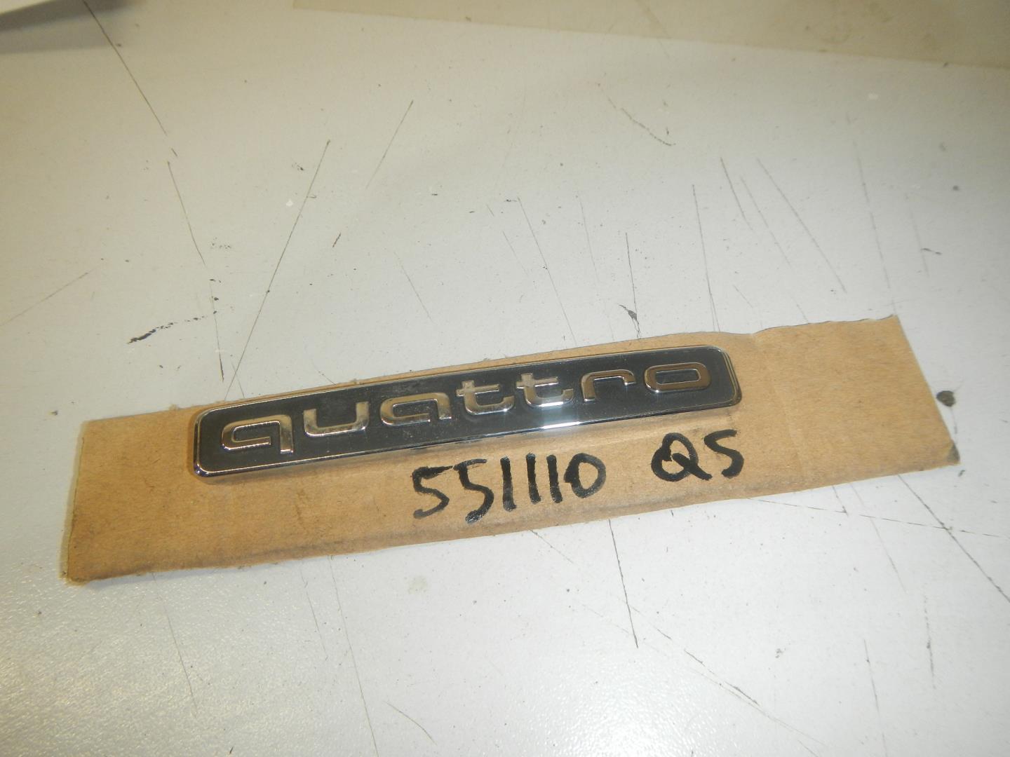 Эмблема на крышку багажника