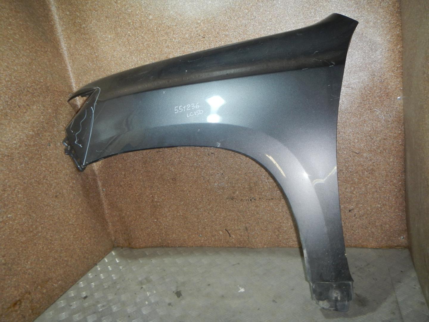 Крыло переднее левое