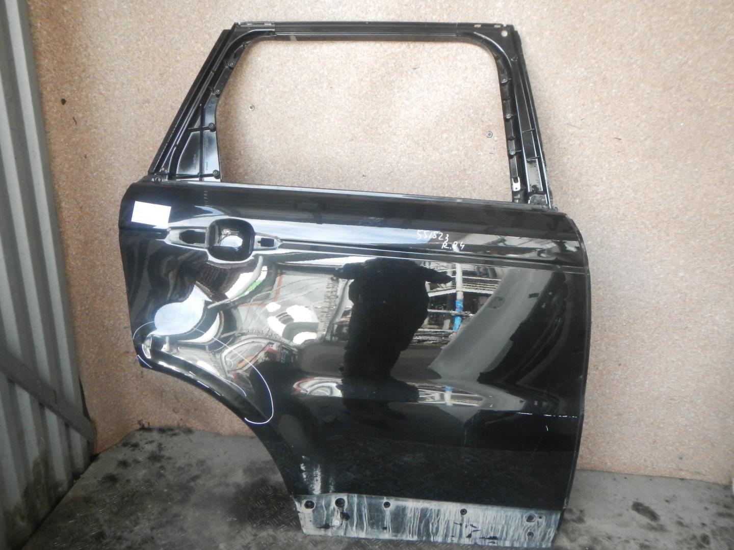 Дверь задняя правая