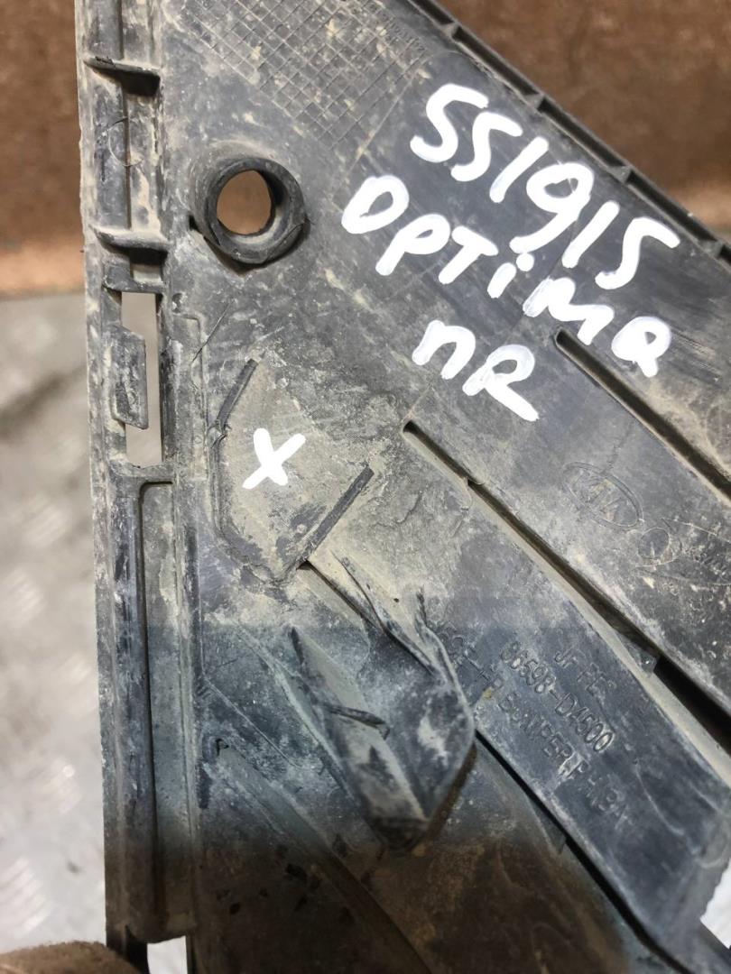 Решетка в бампер правая