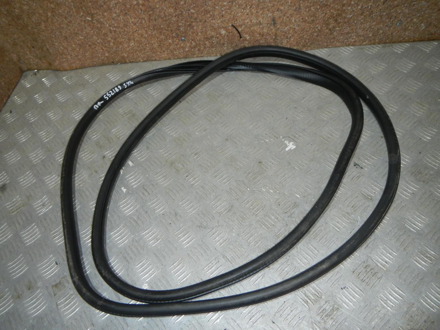 Уплотнитель двери