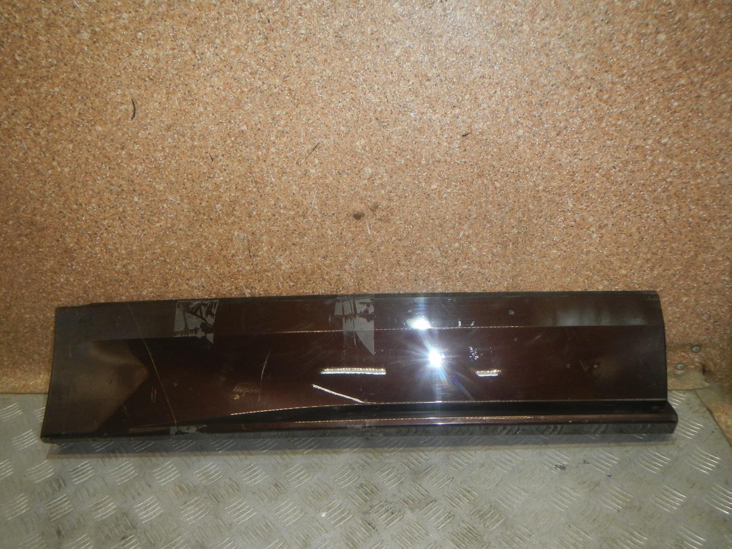 Молдинг задней правой двери