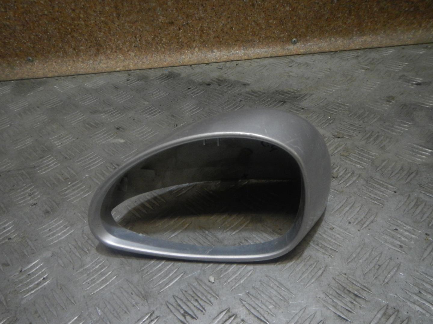 Крышка зеркала внутренняя левая