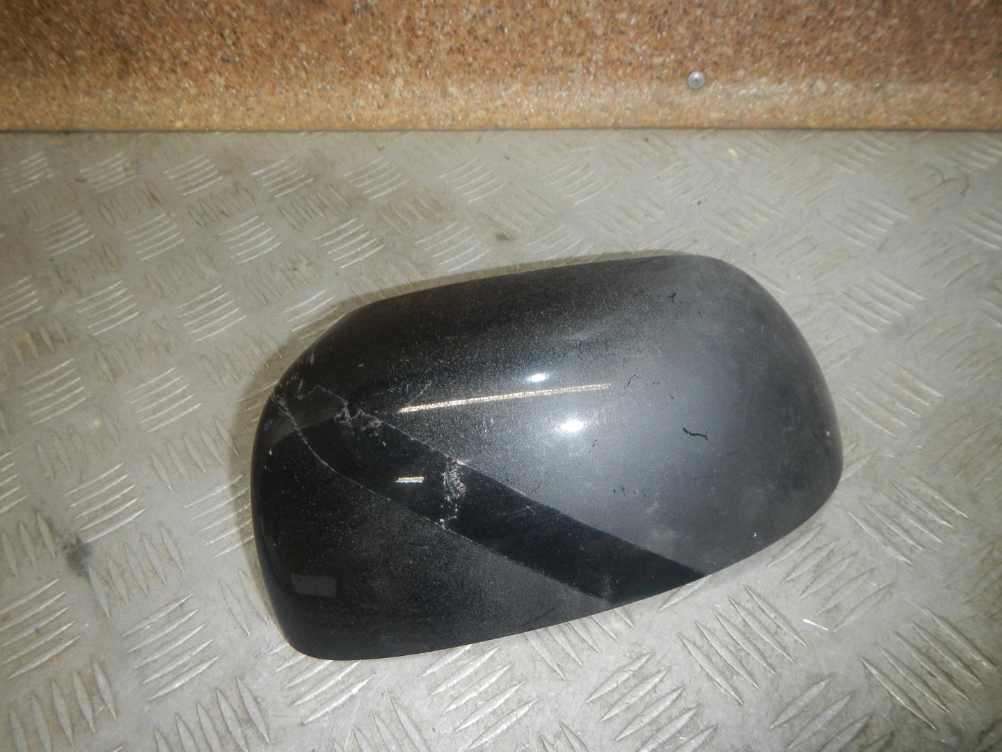 Крышка зеркала внутренняя левая