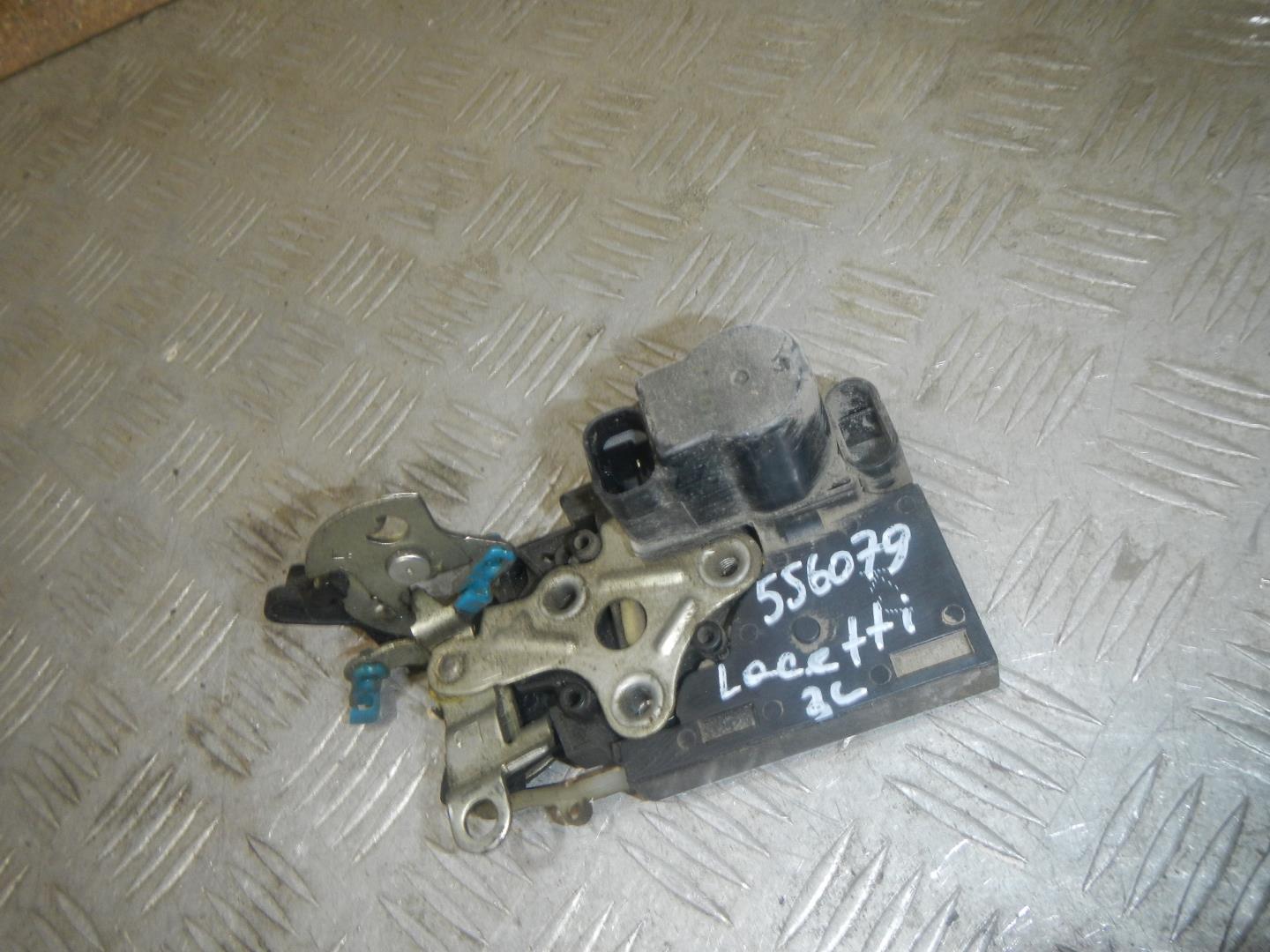 Замок двери задней левой