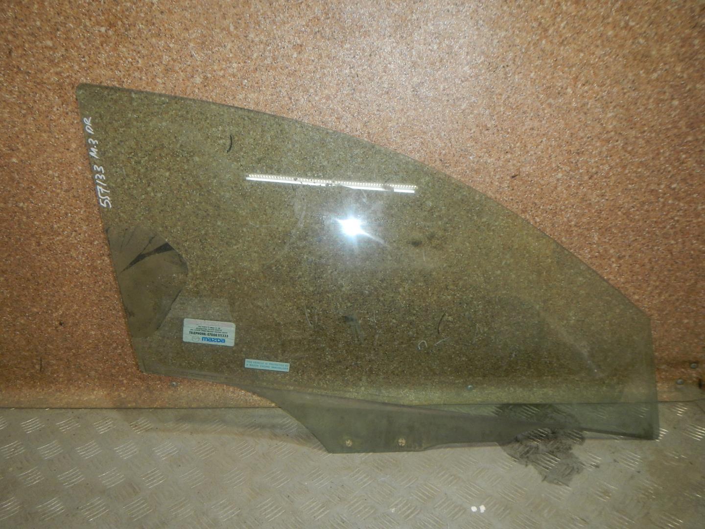 Стекло двери передней правой