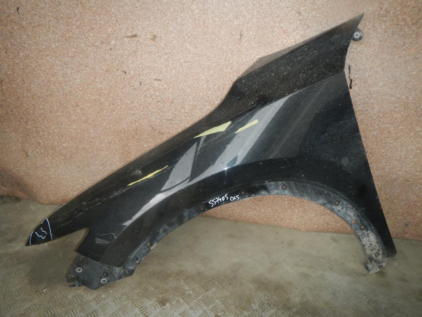 Крыло переднее левое