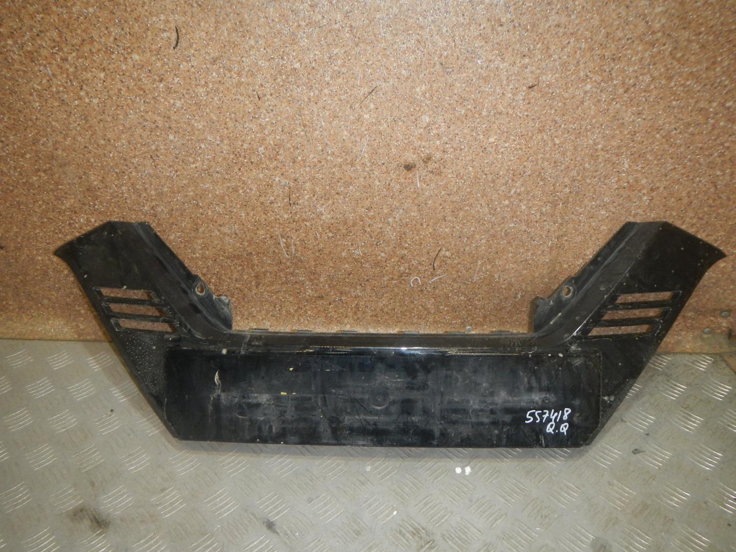 Накладка переднего бампера