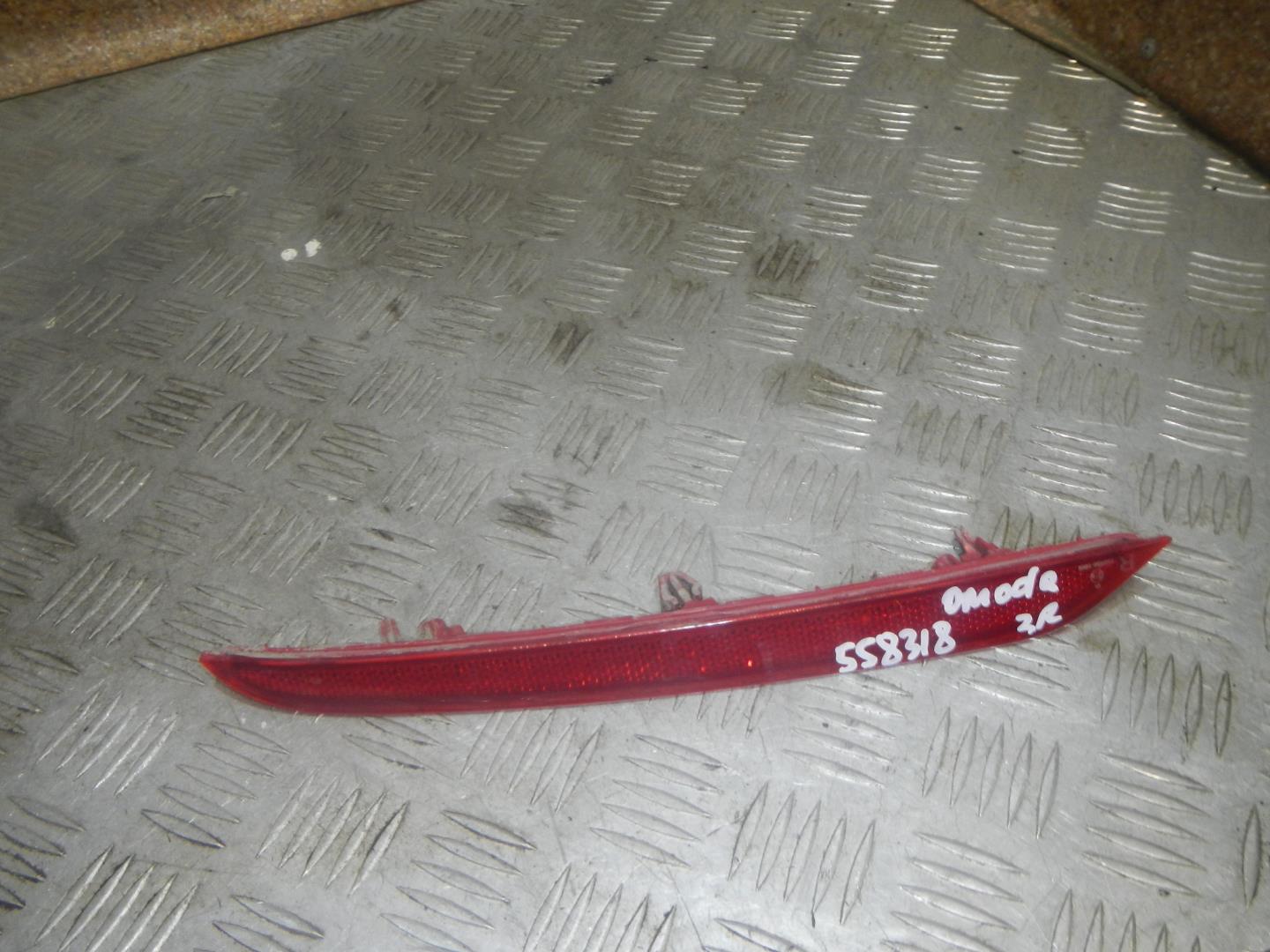 Отражатель в бампер задний правый