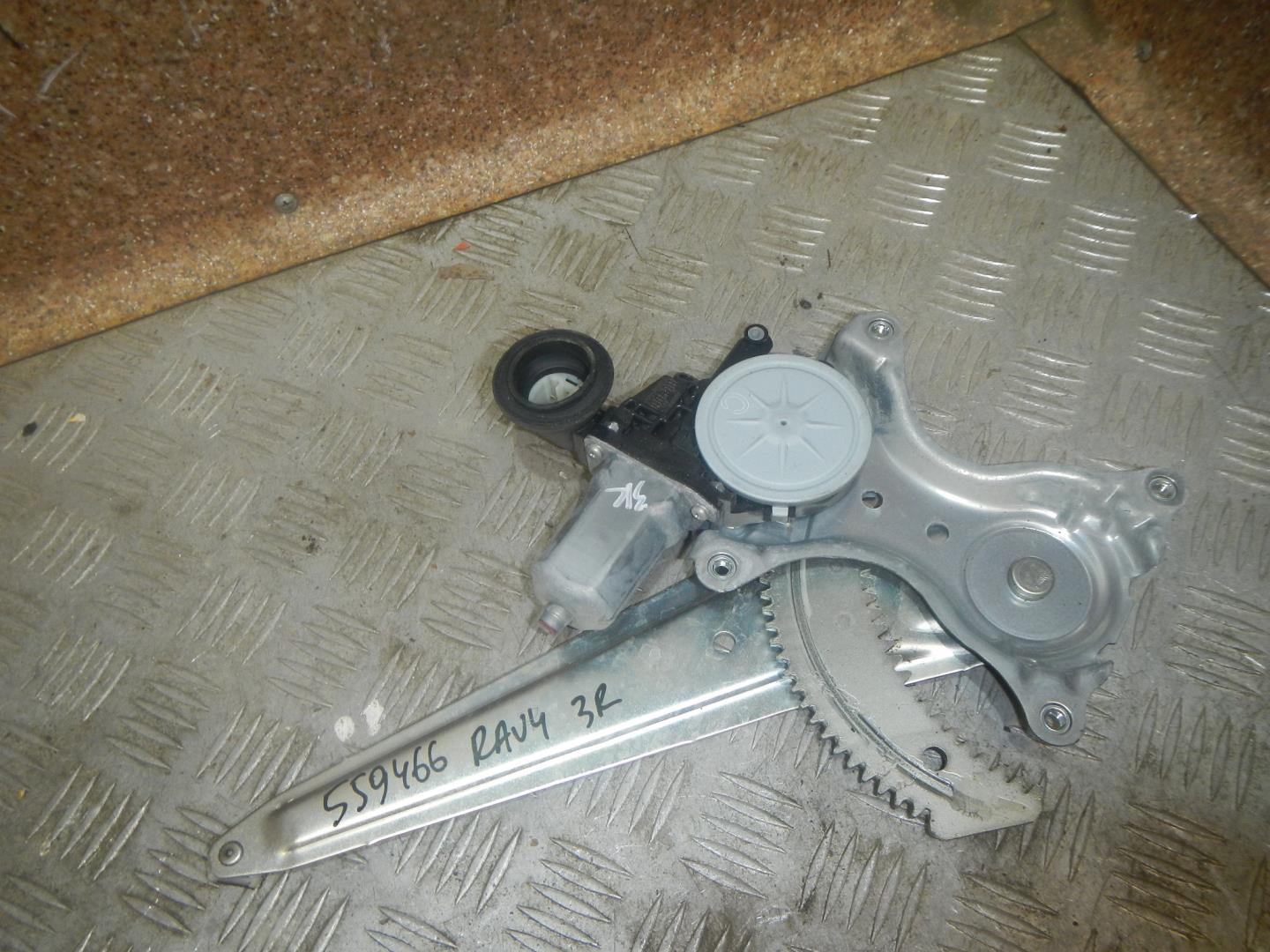 Стеклоподъемник электр. задний правый