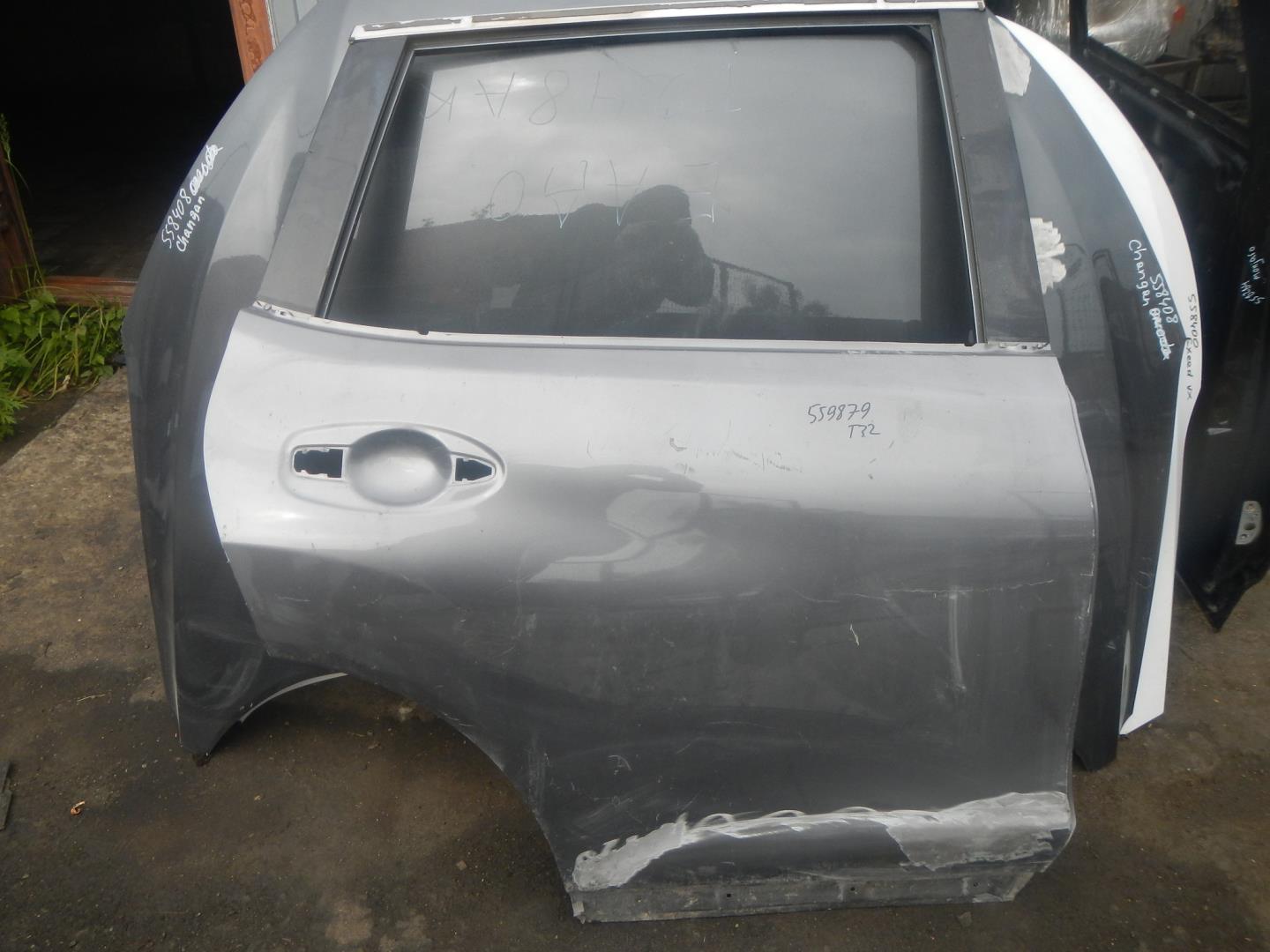 Дверь задняя правая