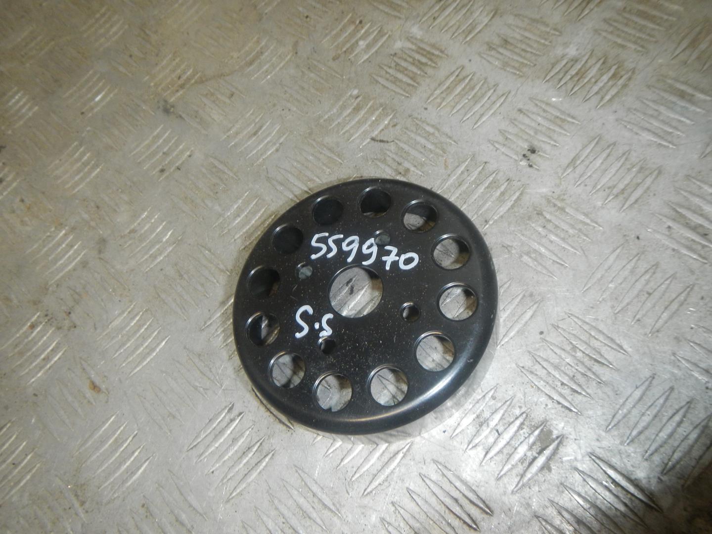 Шкив водяного насоса (помпы)