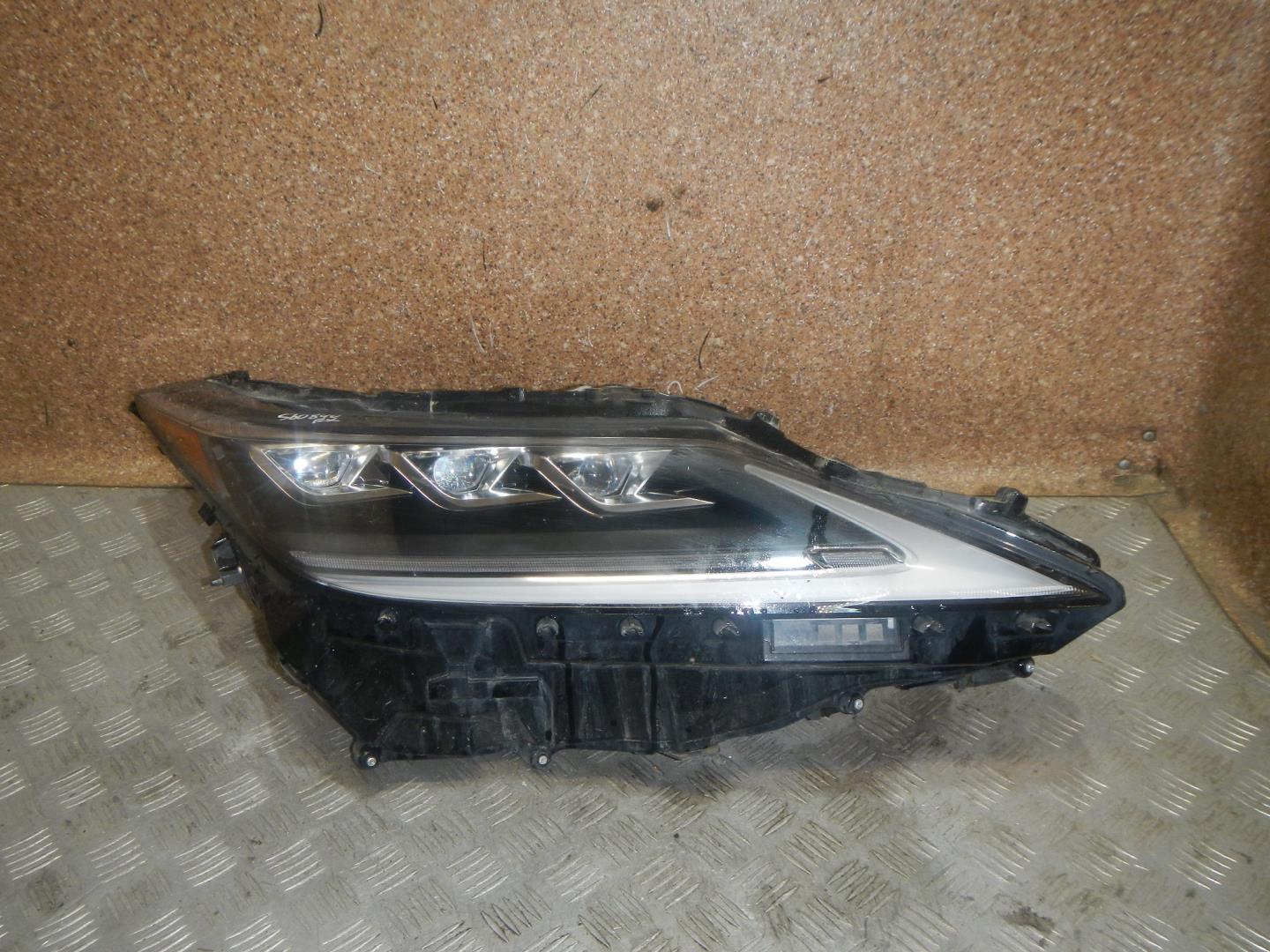 Фара правая