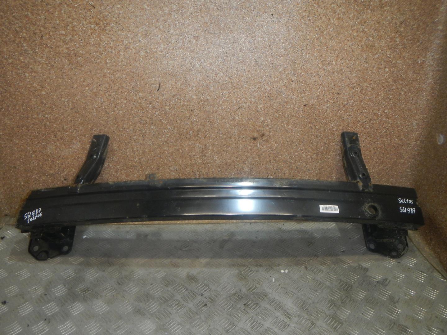 Усилитель переднего бампера