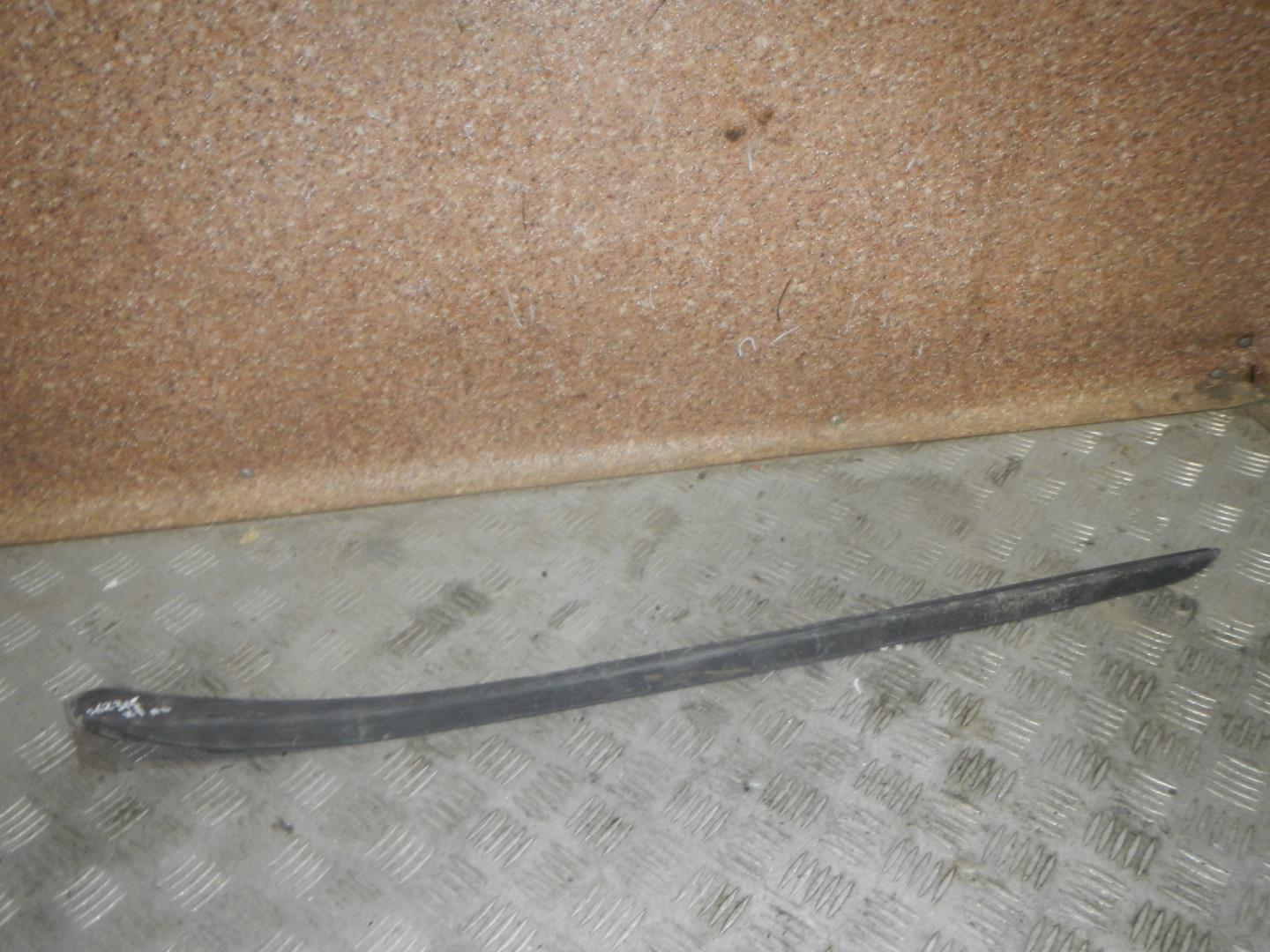 Молдинг лобового стекла