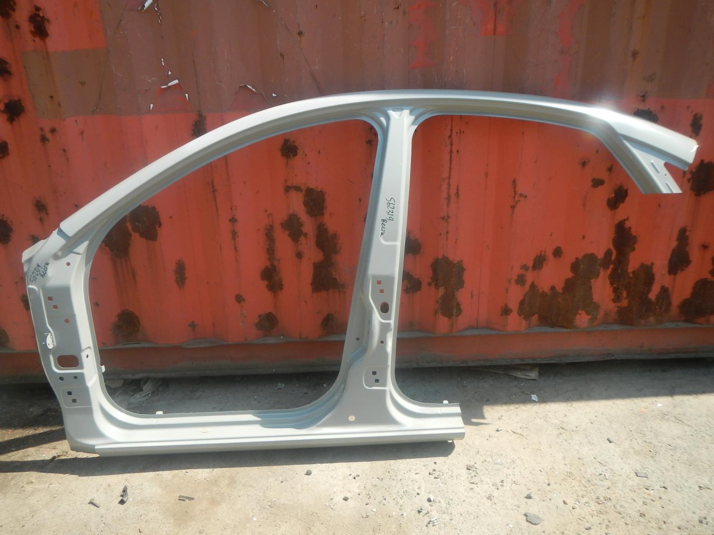 Кузовной элемент