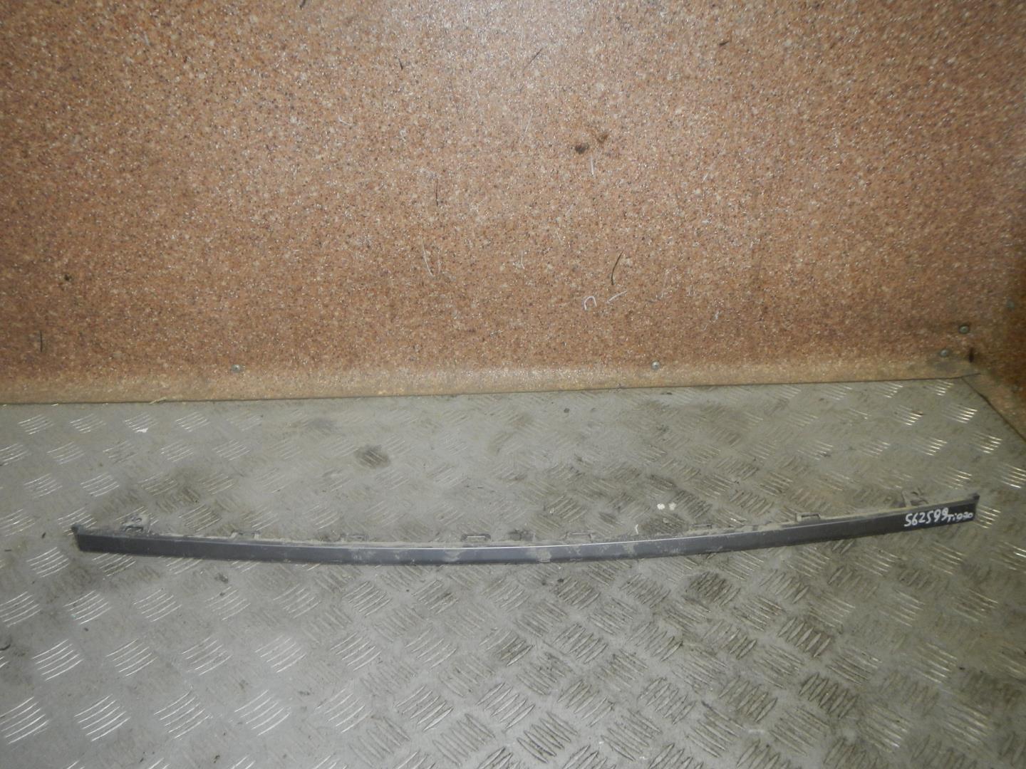 Молдинг заднего бампера