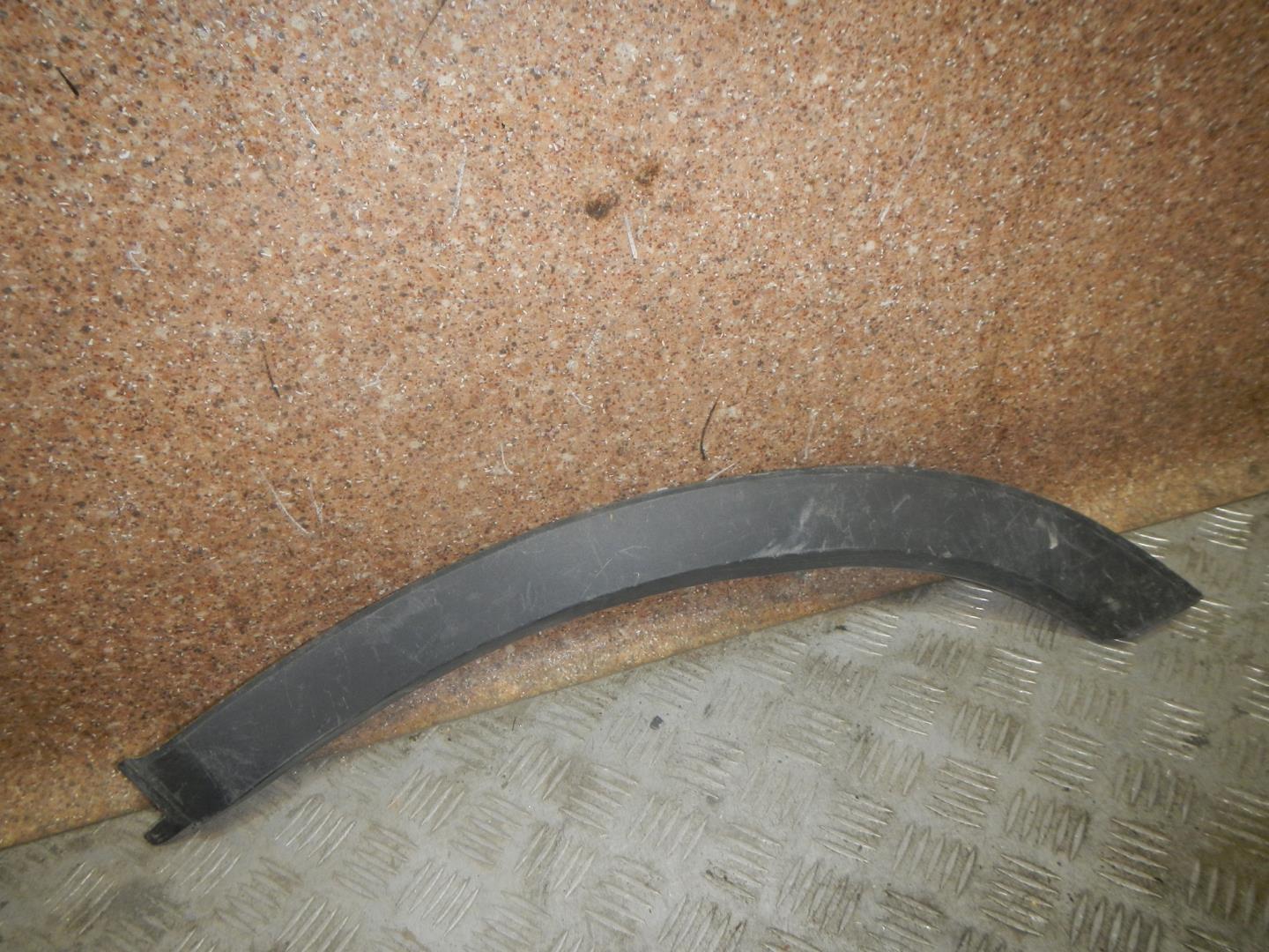 Накладка двери задней левой