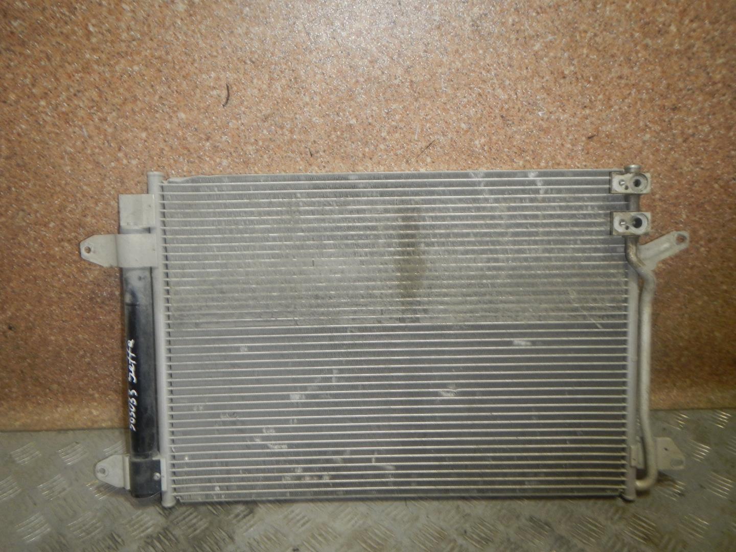 Радиатор кондиционера / конденсер