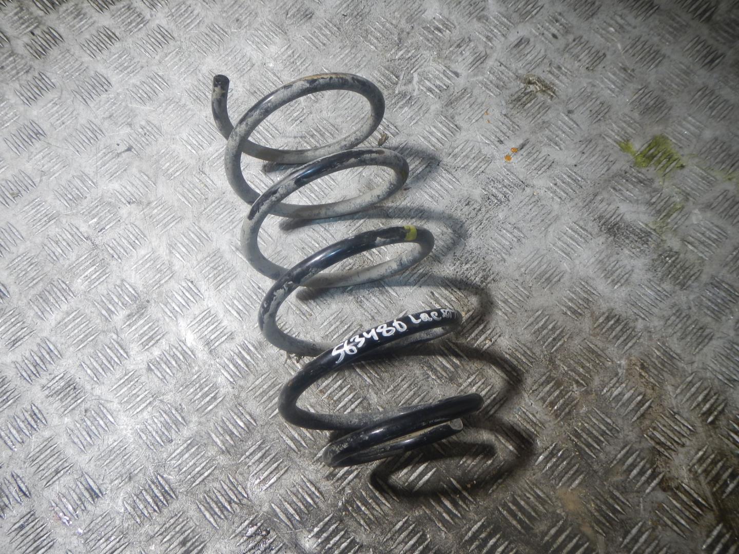 Пружина передняя