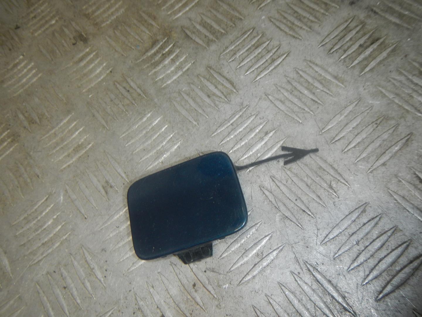 Заглушка буксировочного крюка