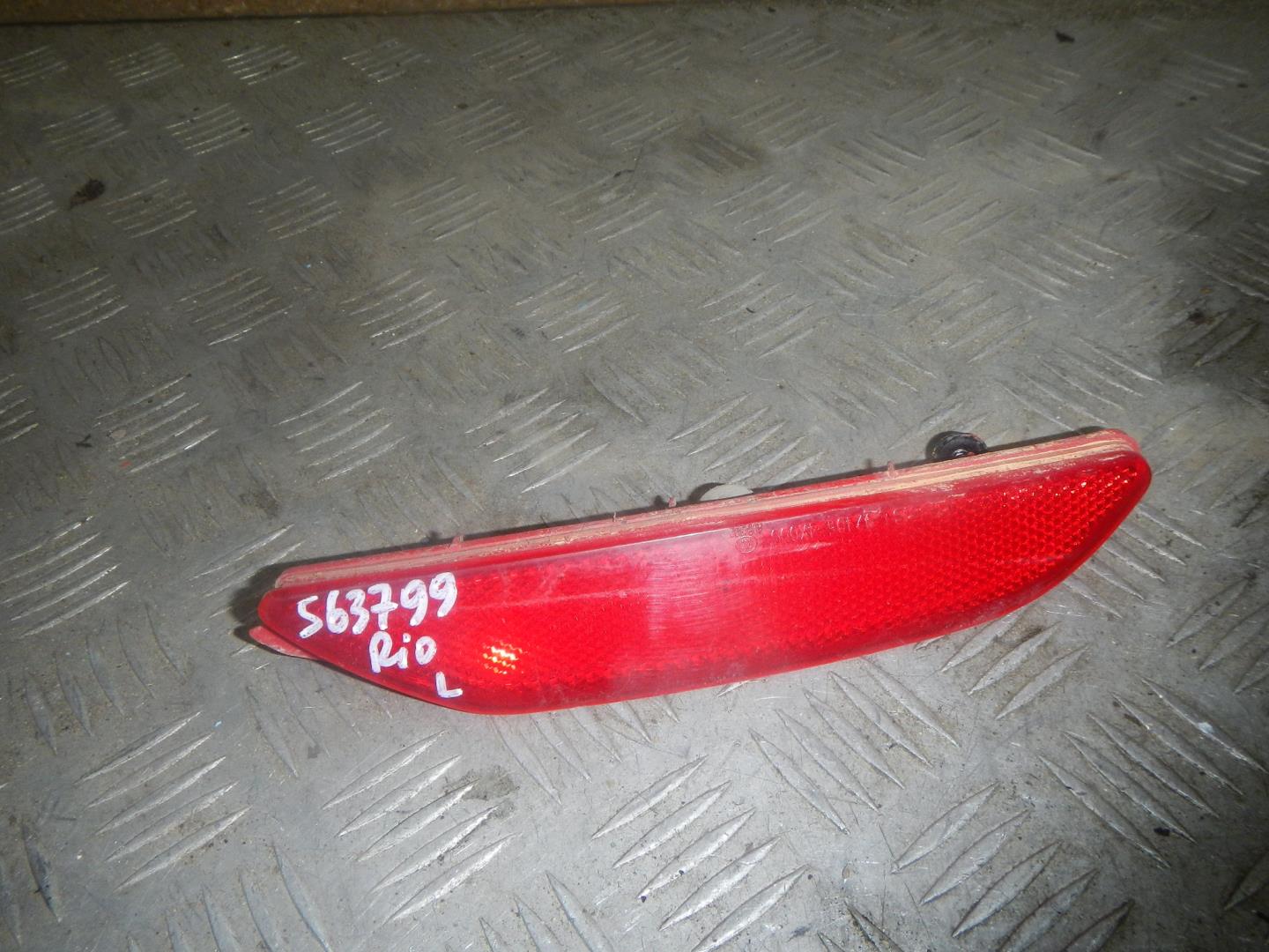 Отражатель в бампер задний левый