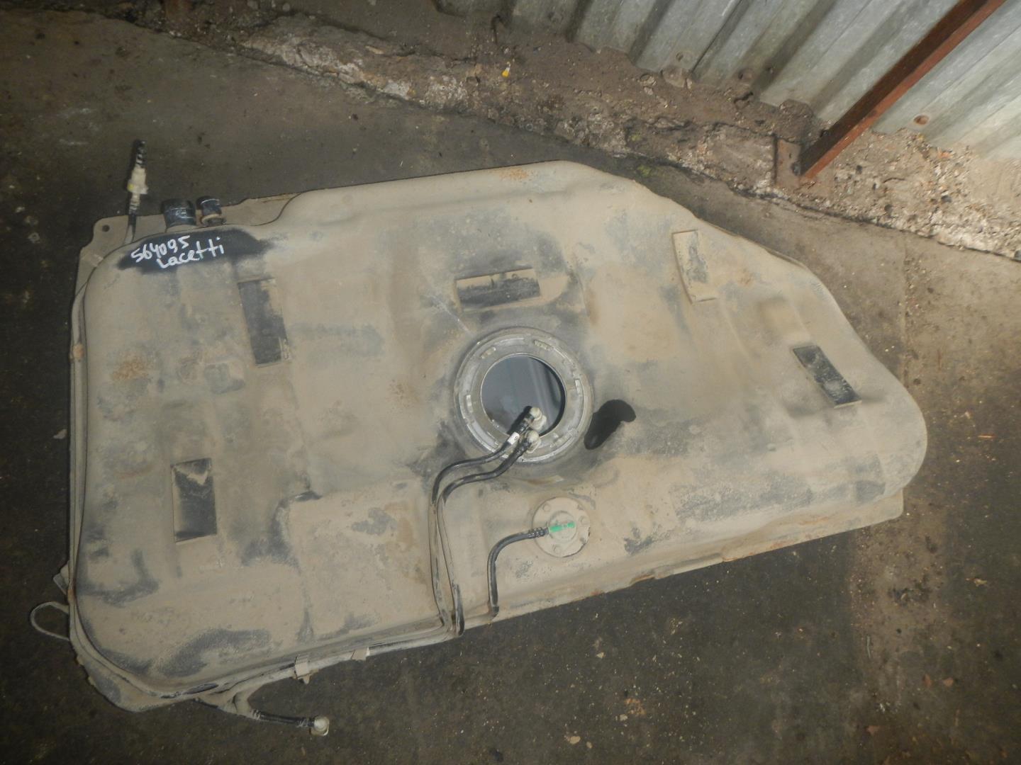 Бак топливный