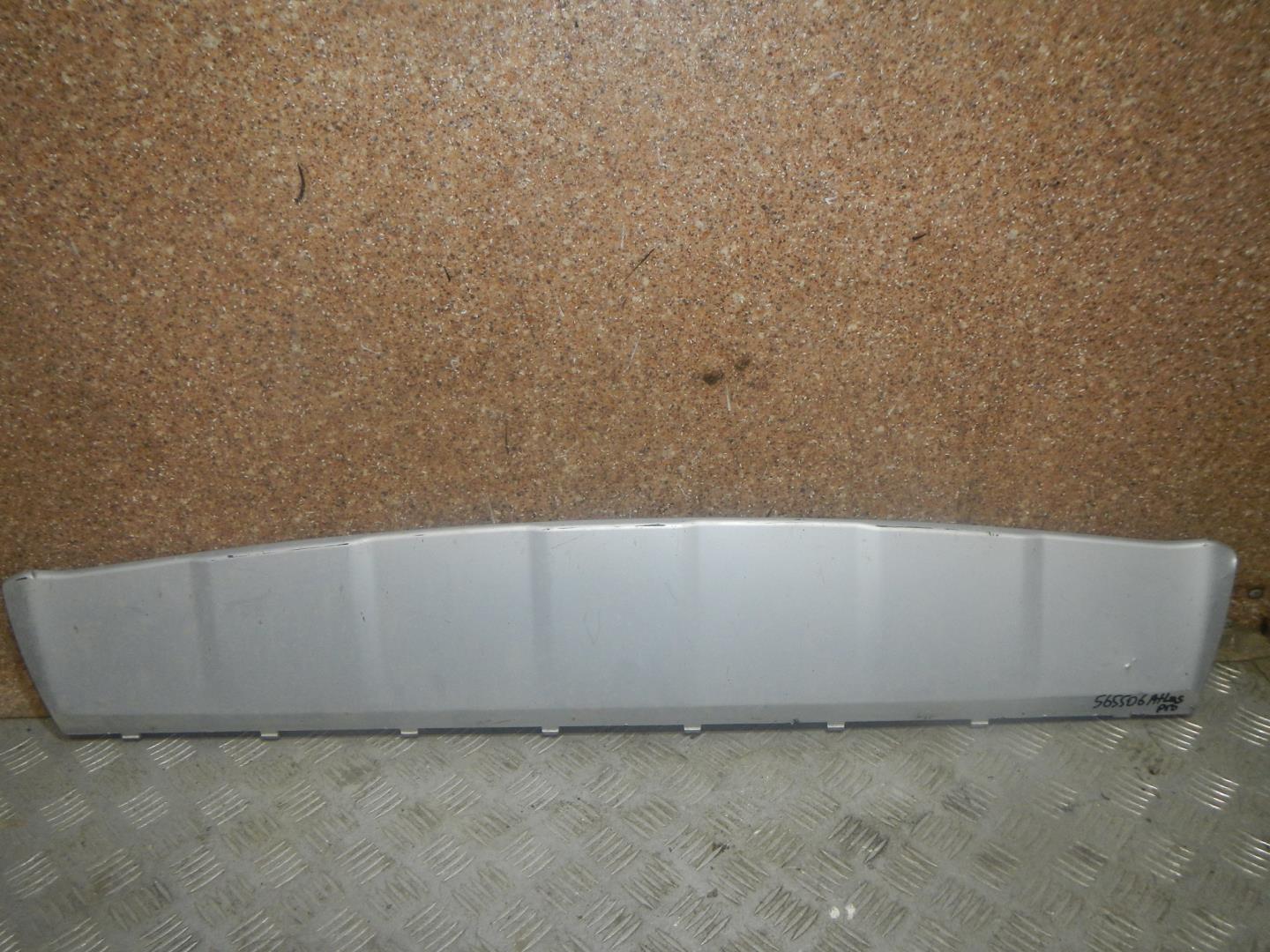 Накладка переднего бампера