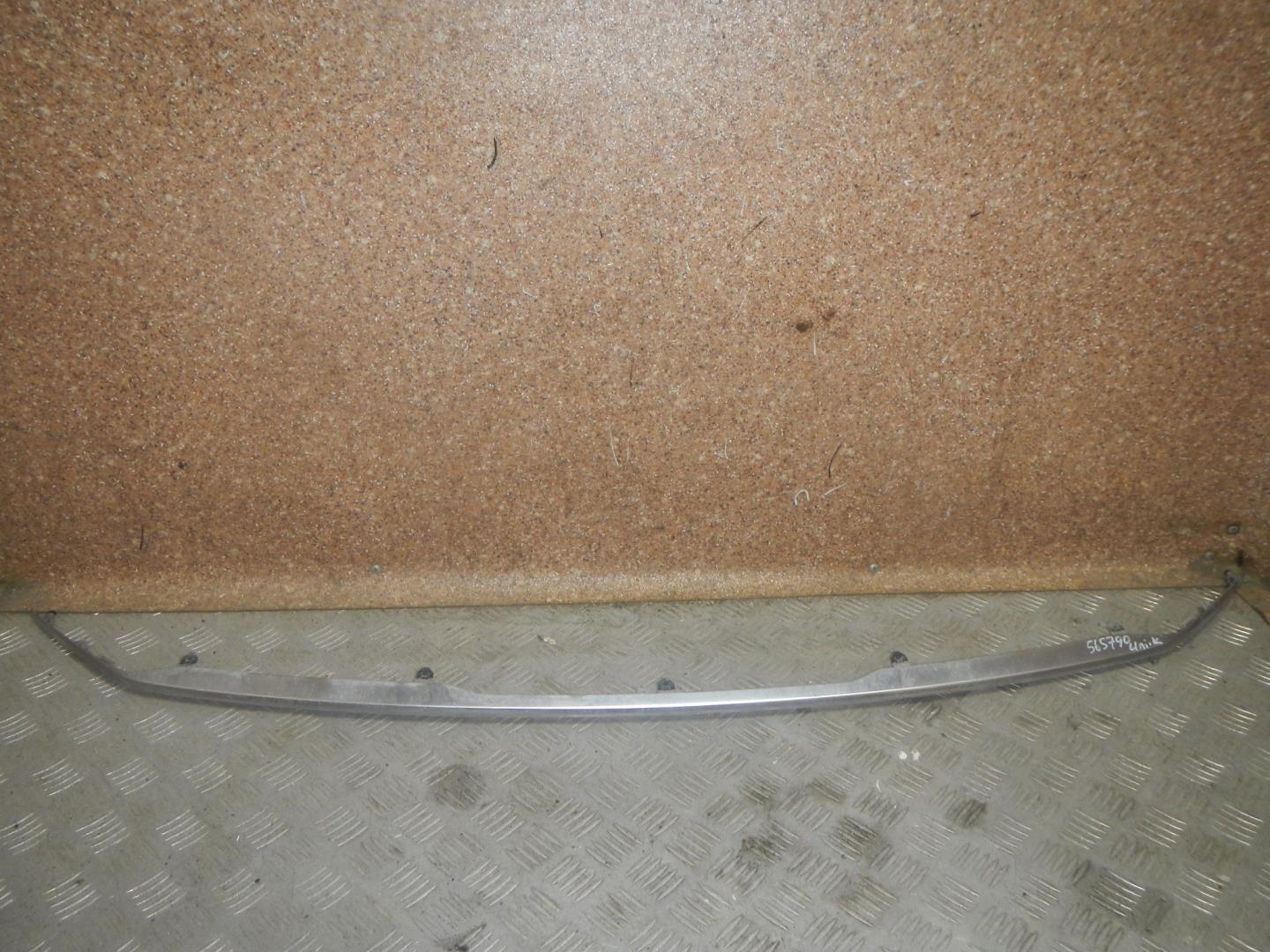 Накладка переднего бампера