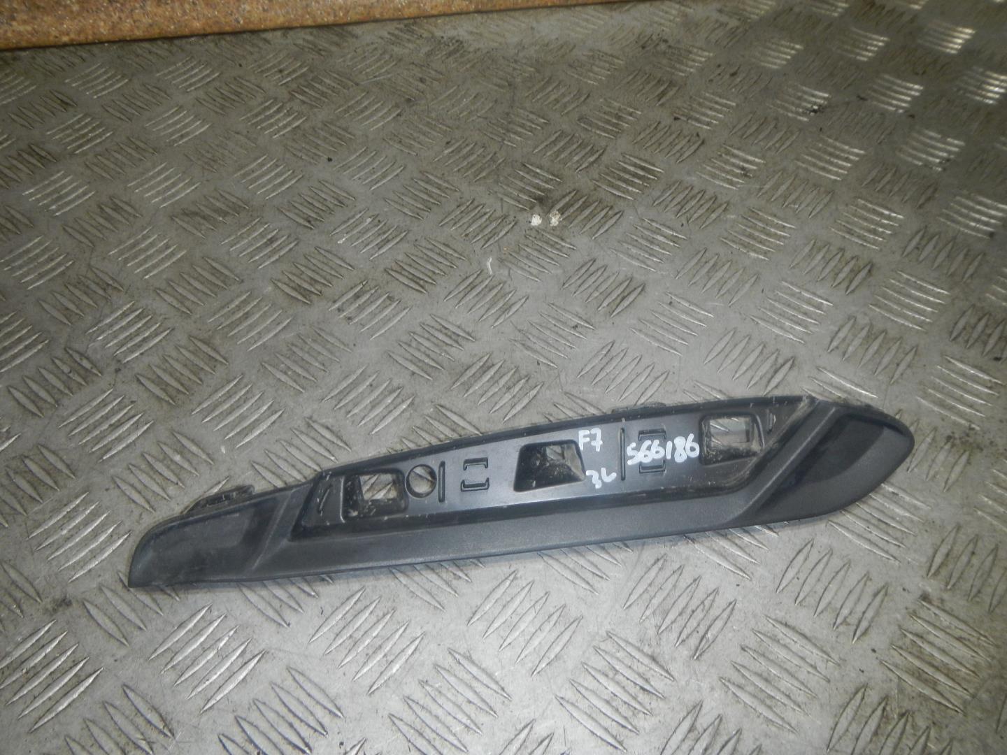 Накладка заднего бампера левая