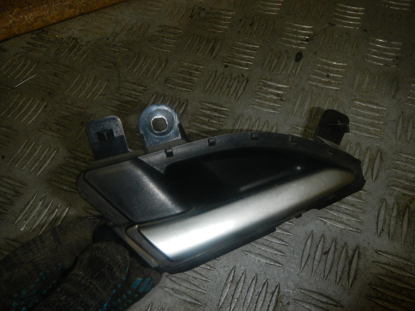 Ручка двери внутренняя левая