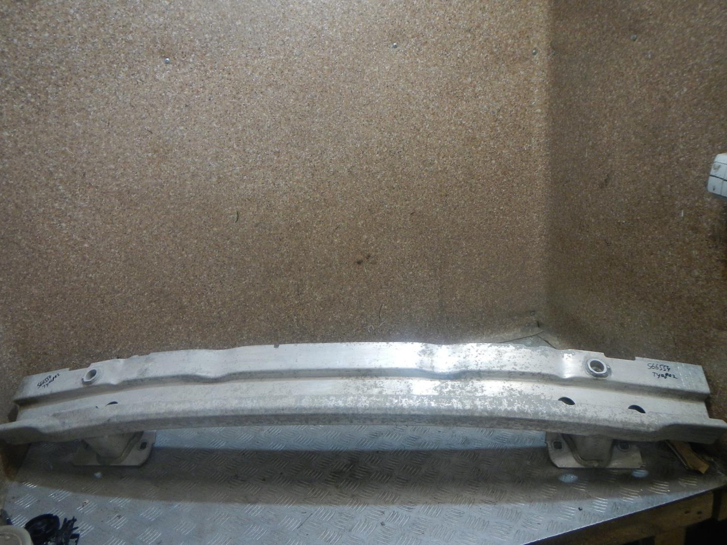 Усилитель заднего бампера