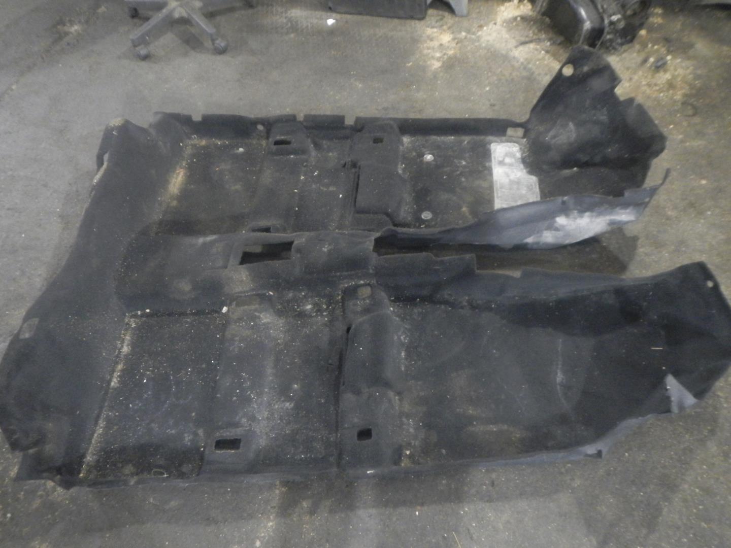 Покрытие напольное (ковролин)