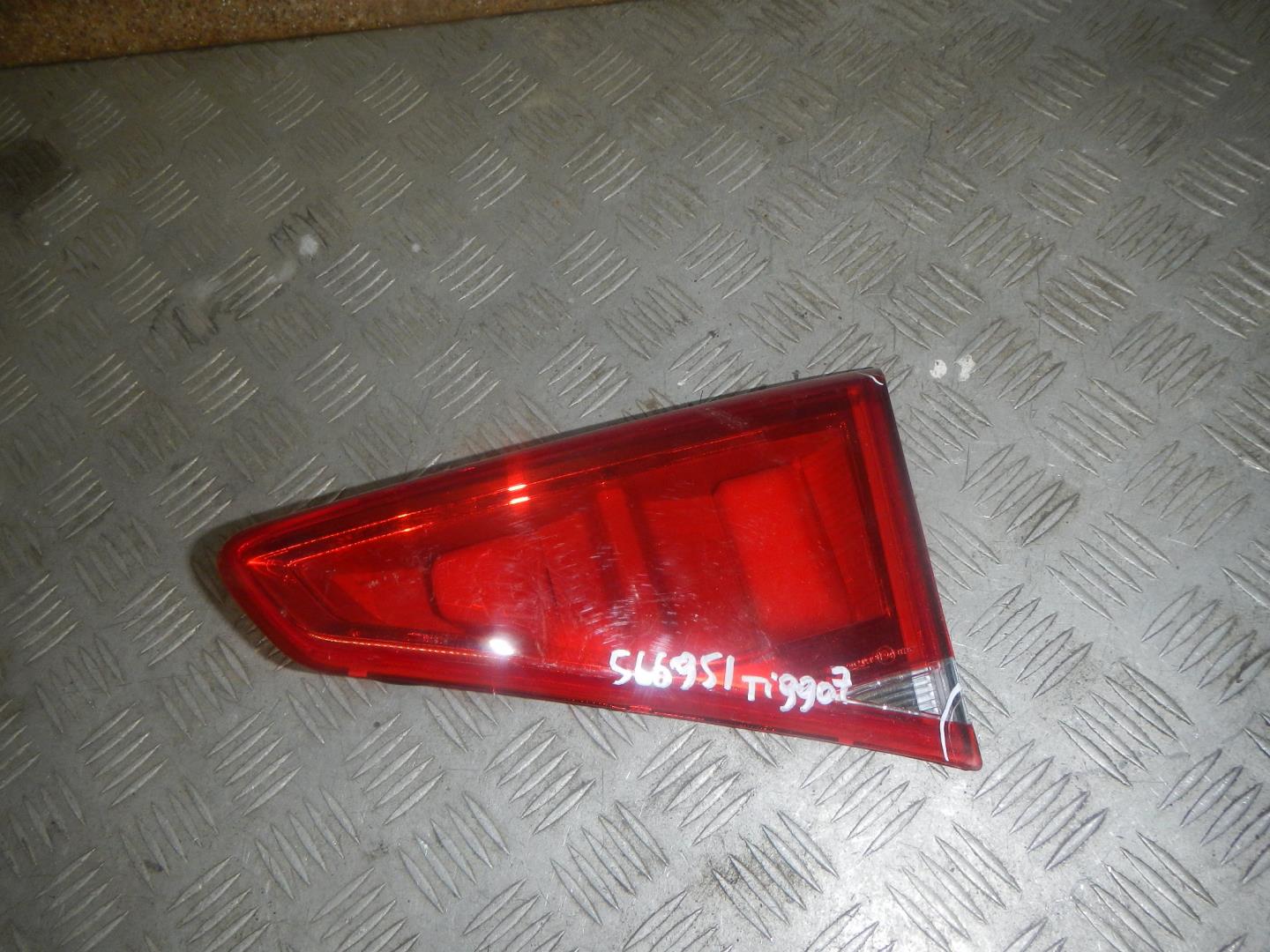 Фонарь задний внутренний правый