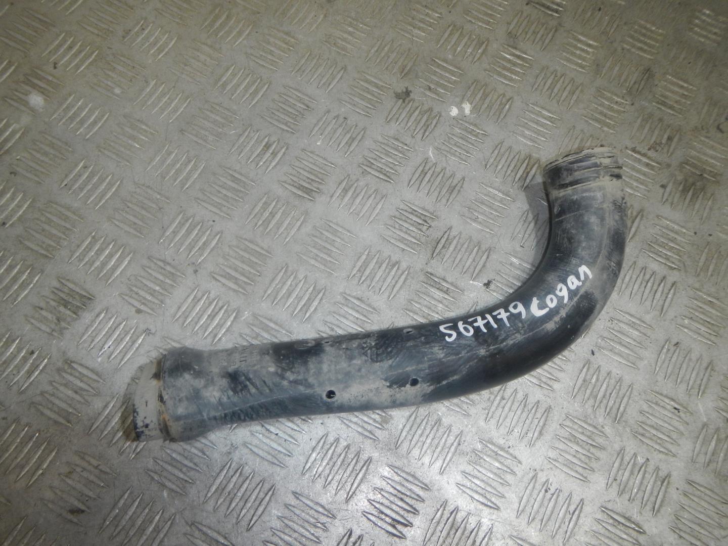 Патрубок воздушного фильтра