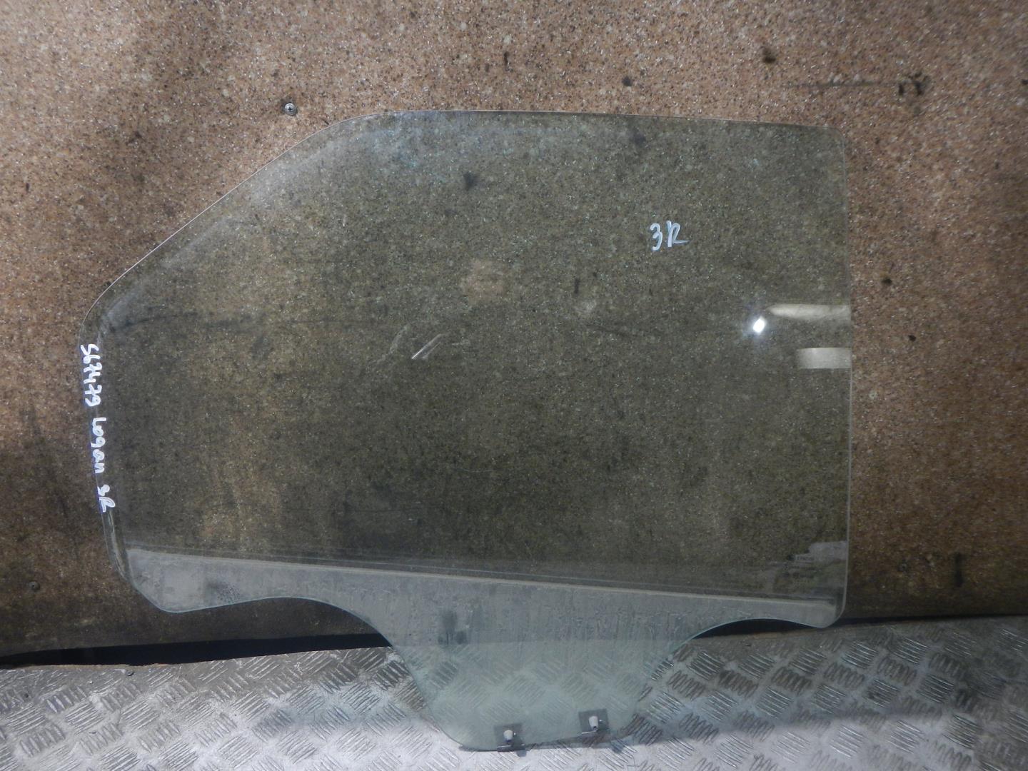 Стекло двери задней правой