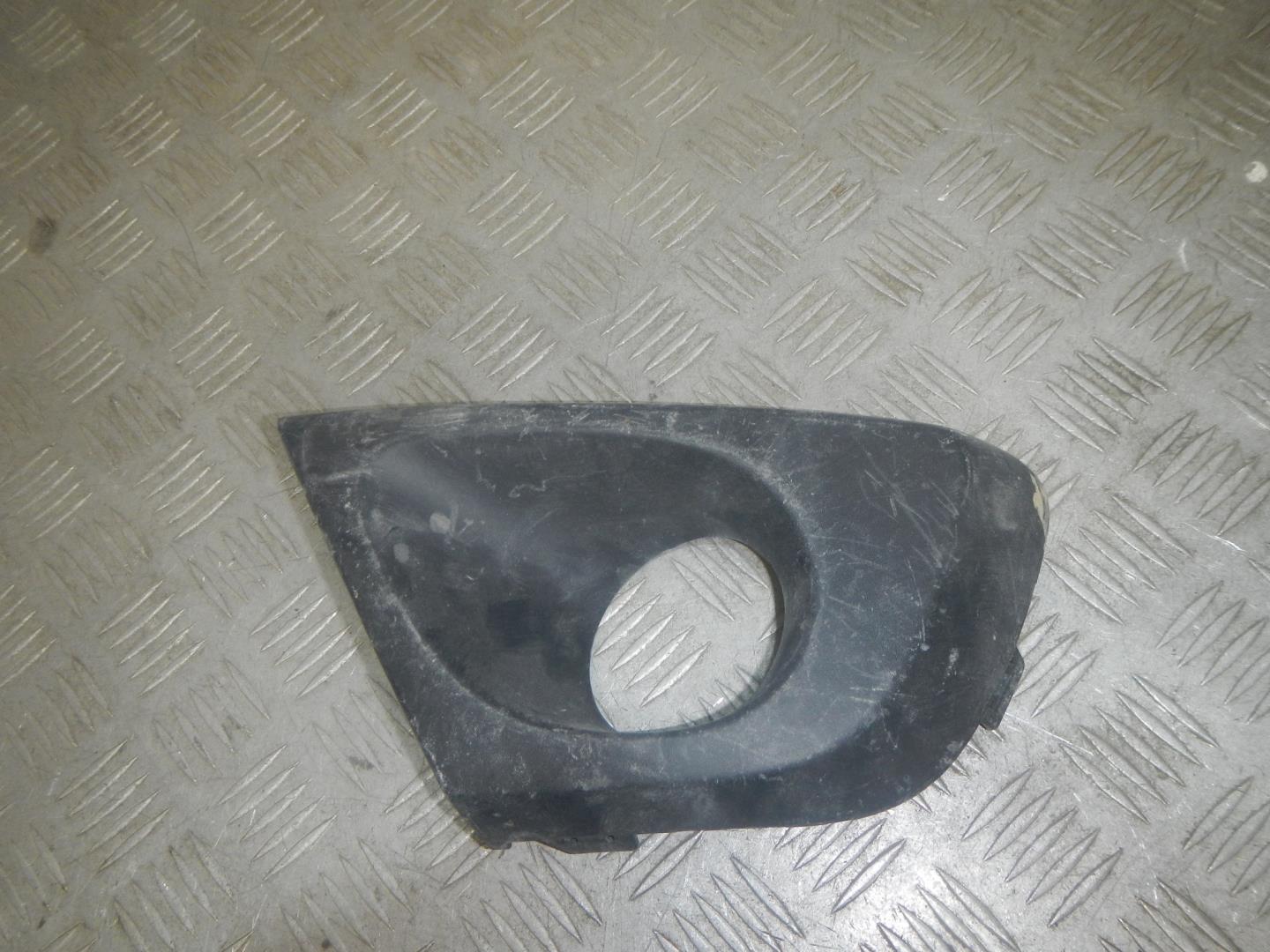 Решетка в бампер левая