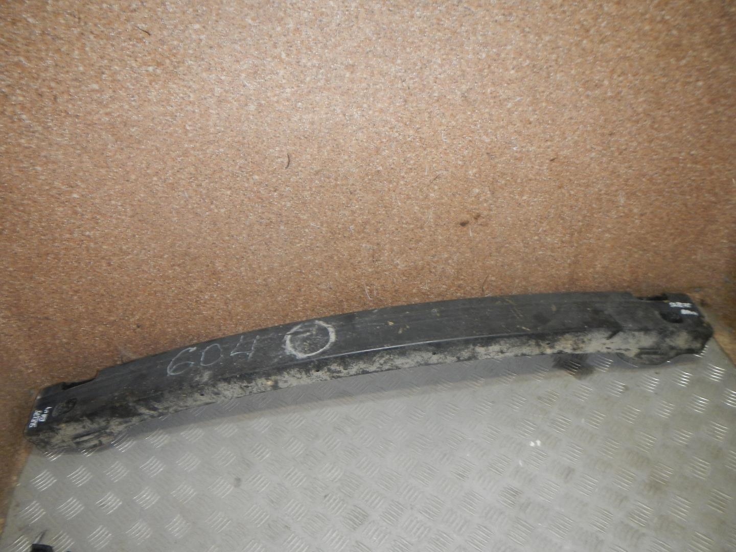 Усилитель заднего бампера