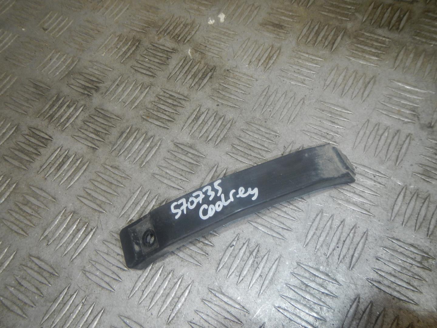 Кронштейн заднего бампера