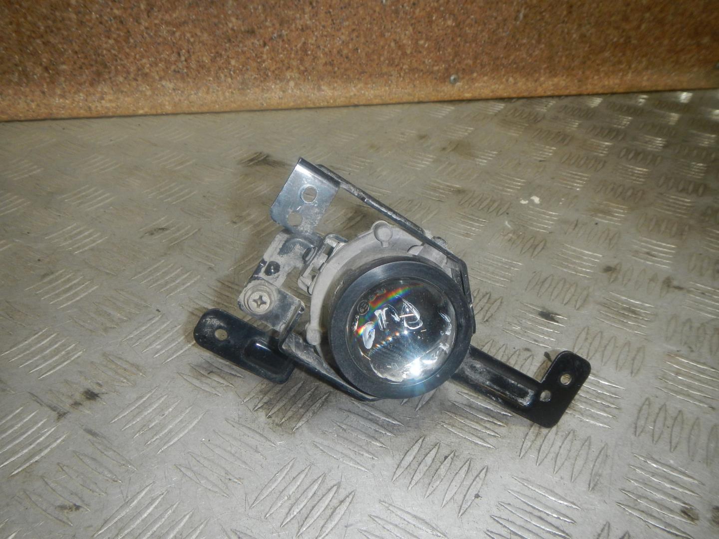 Фара противотуманная левая