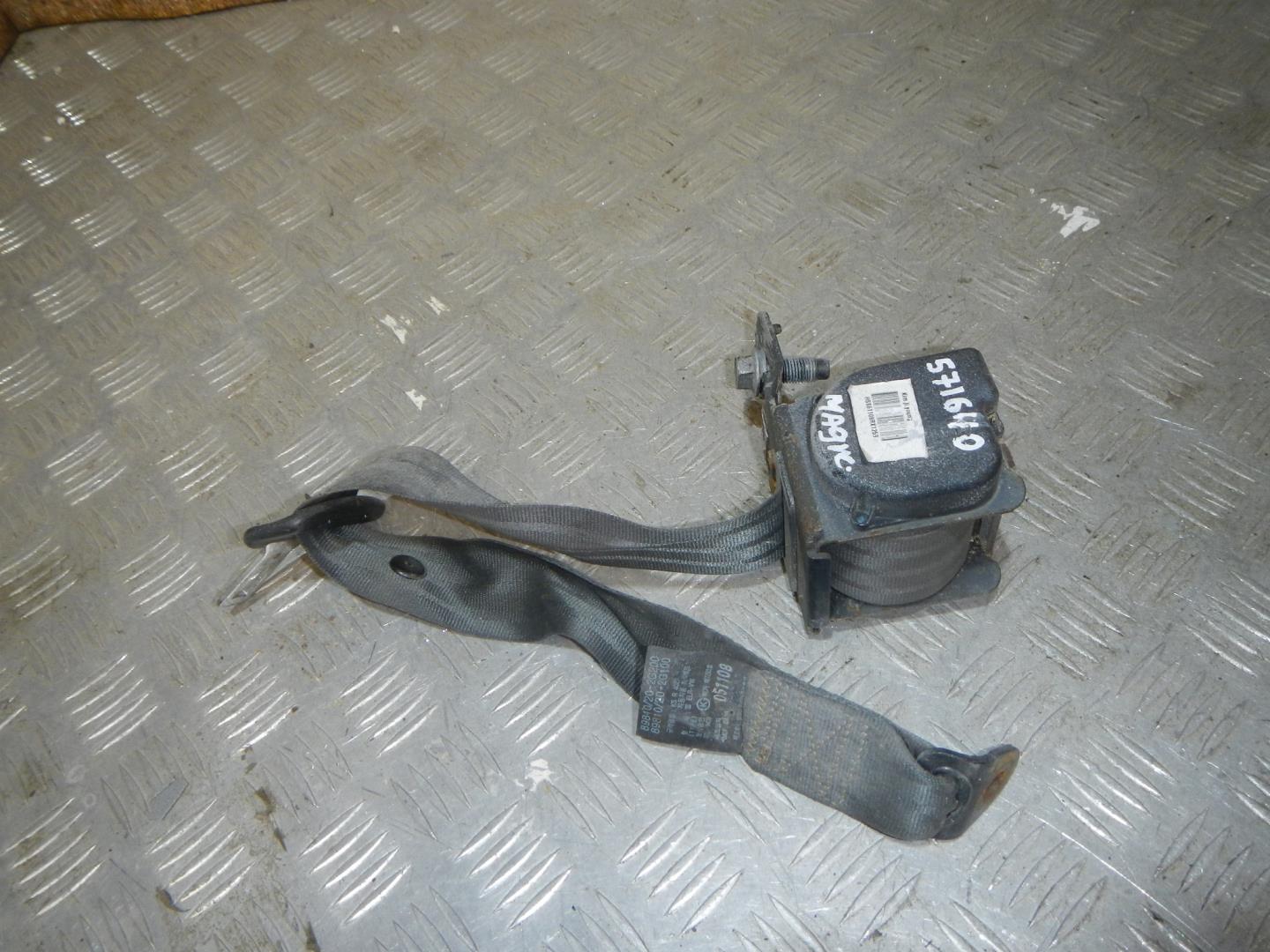 Ремень безопасности