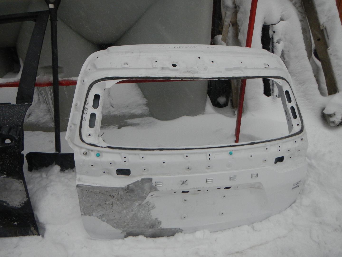 Дверь багажника