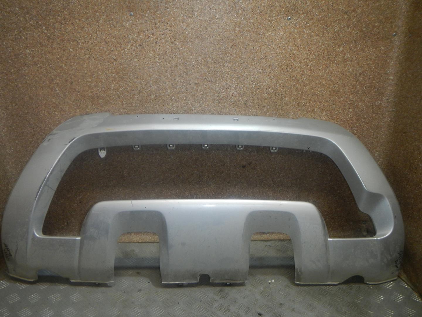 Накладка переднего бампера