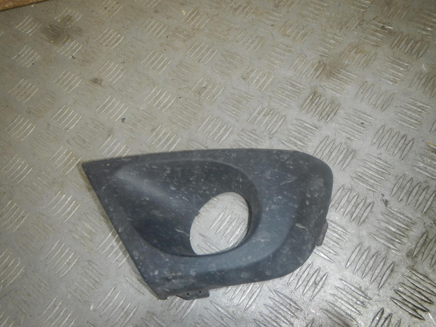 Решетка в бампер левая